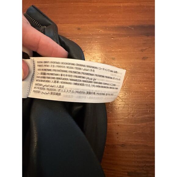 Abercrombie & Fitch Vegan Leather 90s Straight Ultra High Rise Pant Curve Love 6 - Picture 9 of 9